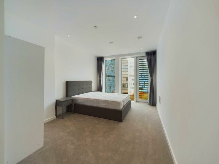 2 Bedroom Flat To Rent In Cendal Crescent, Whitechapel, – Bedrooms Flat, E1