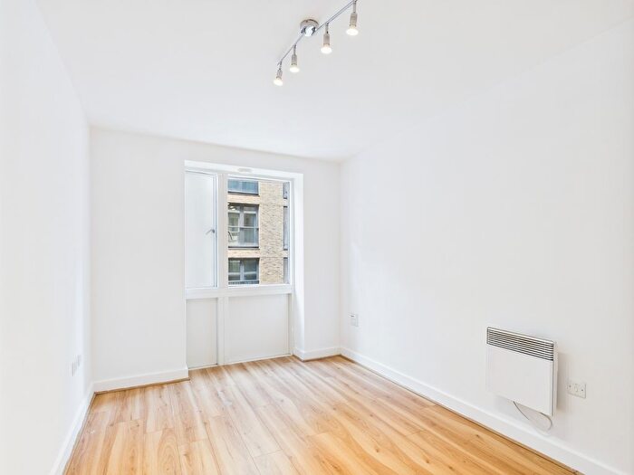 1 Bedroom Flat For Sale In Essex Street, City Centre, Birmingham, B5