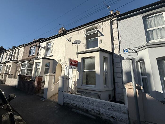 3 Bedroom House To Rent In Shakespeare Road, Gillingham, ME7