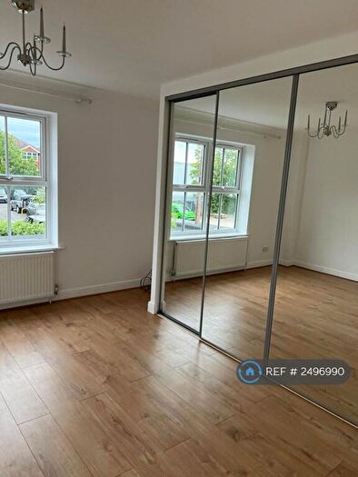 4 Bedroom Semi-Detached House To Rent In Stocton Close, Guildford, GU1