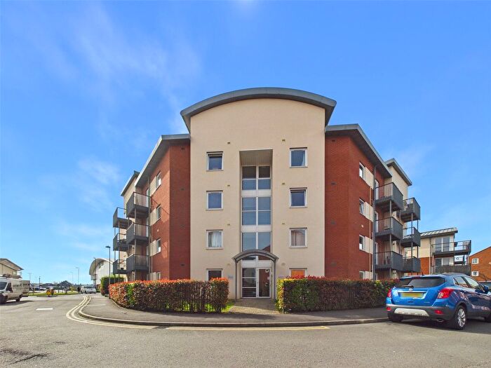 2 Bedroom Flat For Sale In Longhorn Avenue, Gloucester, Gloucestershire, GL1