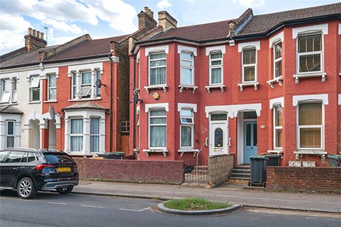 4 Bedroom House For Sale In Wightman Road, London, N8