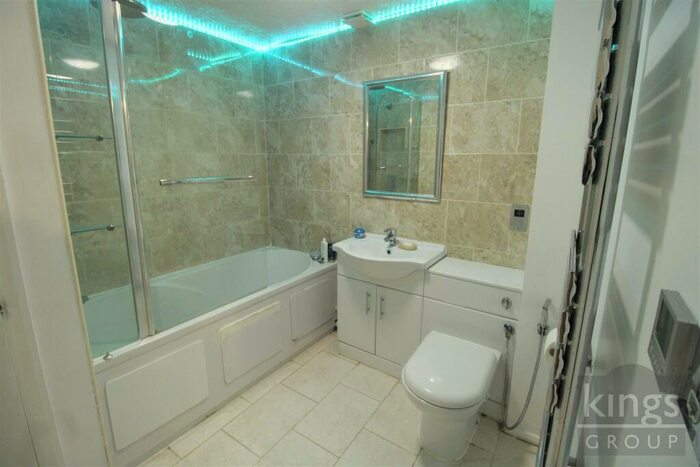 2 Bedroom Apartment To Rent In Dadswood, Harlow, CM20