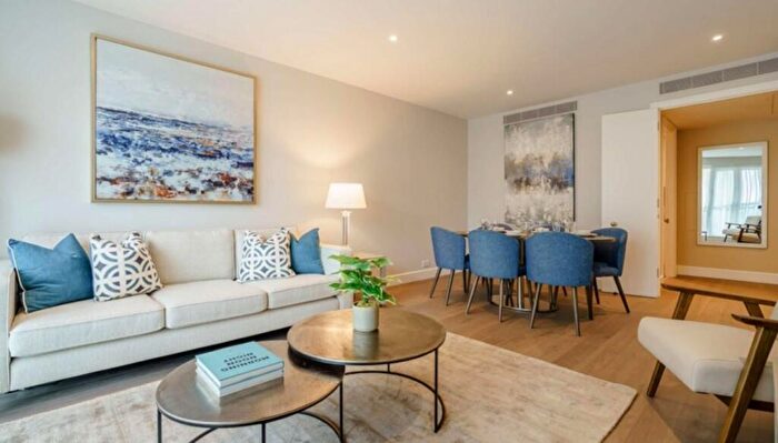 2 Bedroom Flat To Rent In Circus Apartments, Westferry Circus, Canary Wharf, E14