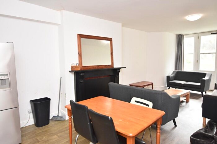 4 Bedroom Terraced House To Rent In Tyndalls Park Road, Garden Flat, Clifton, Bristol, BS8