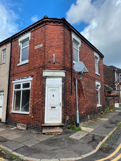 5 Bedroom Terraced House To Rent In Chatham Street, Hanley, Stoke-On-Trent, Staffordshire, ST1