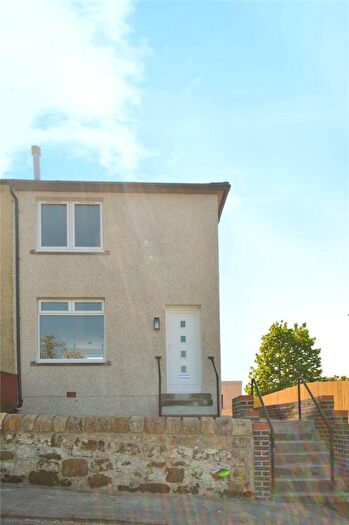 2 Bedroom End Of Terrace House To Rent In Broomhill Road, Bonnybridge, Stirlingshire, FK4