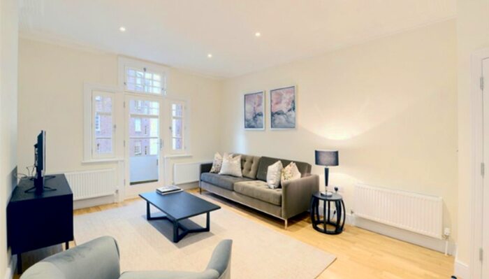 3 Bedroom Flat To Rent In Hamlet Gardens, London, W6