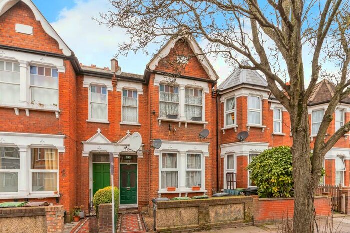 2 Bedroom Flat To Rent In Mount Pleasant Road, Tottenham, London, N17