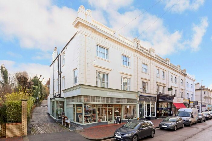 2 Bedroom Flat To Rent In High Street, Tunbridge Wells, TN1