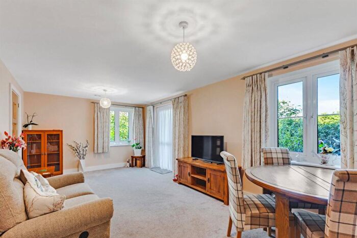 1 Bedroom Apartment For Sale In Wellington Road, Wokingham, RG40