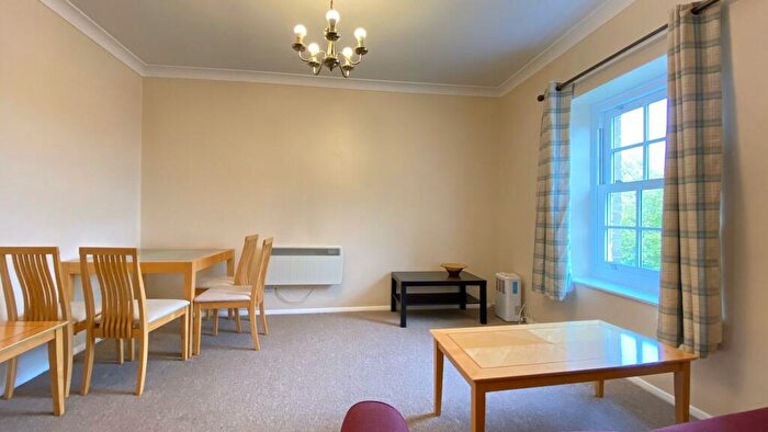 1 Bedroom Flat To Rent In Cookham Road, Maidenhead, SL6