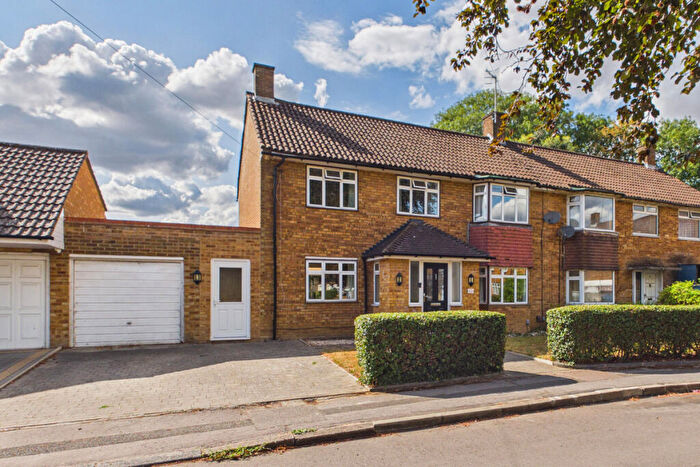 4 Bedroom Semi-Detached House For Sale In Abel Close, Hemel Hempstead, HP2