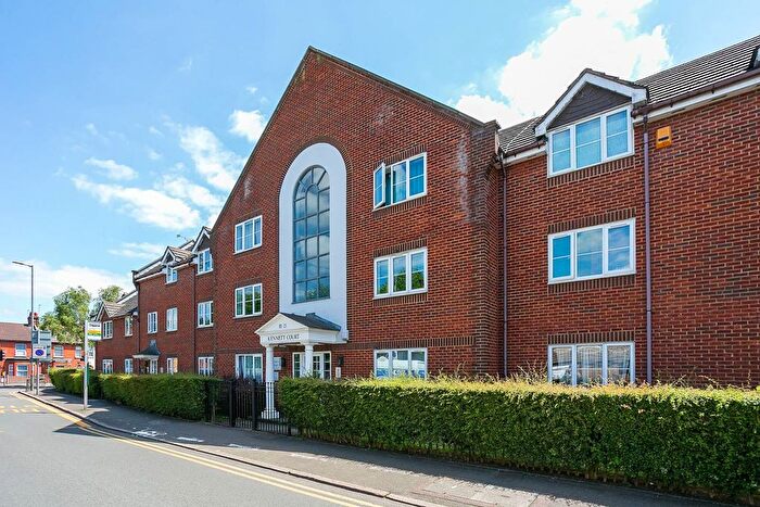 2 Bedroom Flat To Rent In Whippendell Road, Watford, WD18
