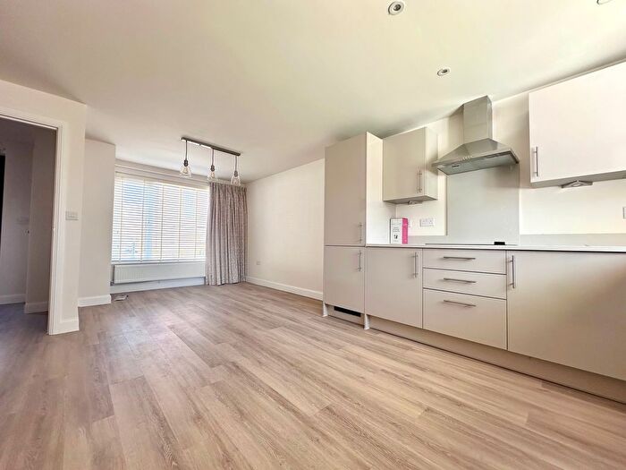 4 Bedroom Property To Rent In Down House Drive, Cambridge, CB3