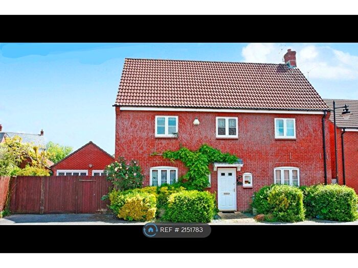 4 Bedroom Detached House To Rent In Chivers Road, Devizes, SN10