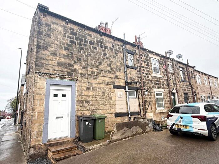1 Bedroom Flat To Rent In Carr Road, Calverley, Pudsey, West Yorkshire, LS28