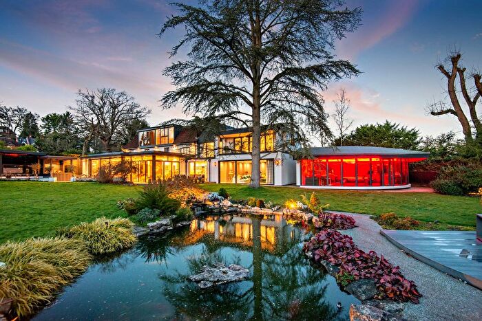 8 Bedroom Detached House For Sale In Wells Lane, Ascot, Berkshire, SL5