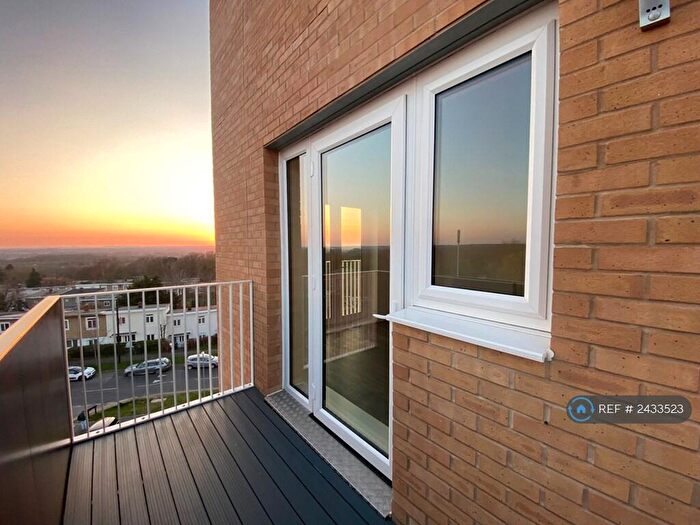 2 Bedroom Flat To Rent In Vista House, Hatfield, AL10