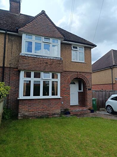 3 Bedroom Semi-Detached House To Rent In Walton Dene, Aylesbury, HP21