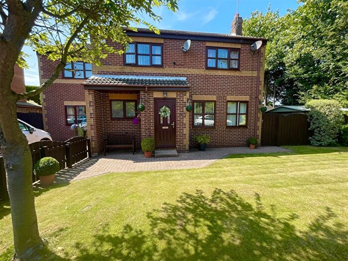 5 Bedroom Property For Sale In Castle Park, Aldbrough, Hull, HU11