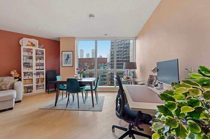 1 Bedroom Flat To Rent In Charrington Tower, Biscayne Avenue, E14