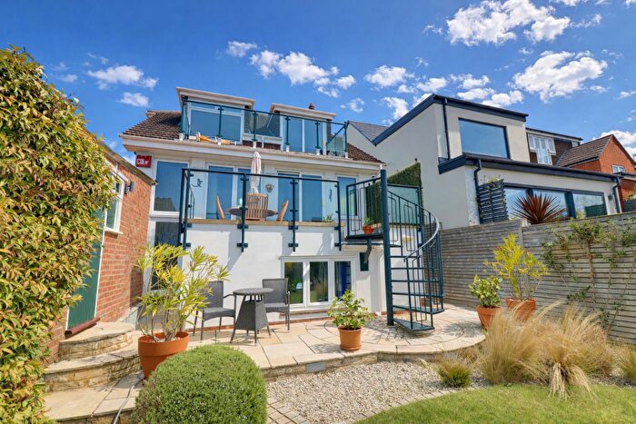 3 Bedroom Detached House For Sale In Blake Road, Drayton, Portsmouth, PO6