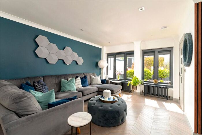 2 Bedroom End Of Terrace House For Sale In Beresford Place, Trinity, Edinburgh, EH5