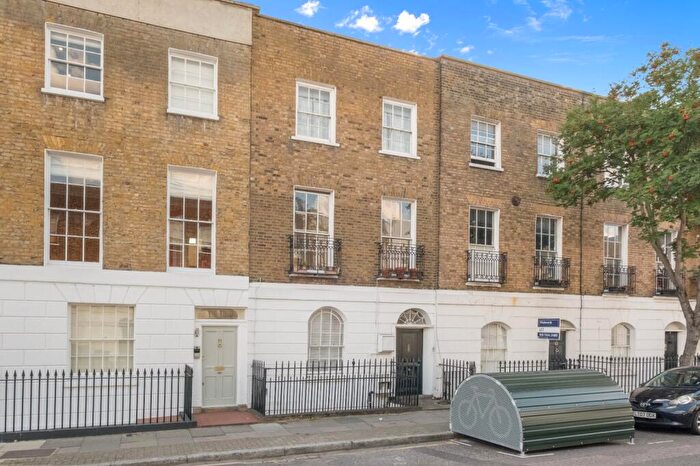 3 Bedroom Flat To Rent In Copenhagen Street, Islington, N1