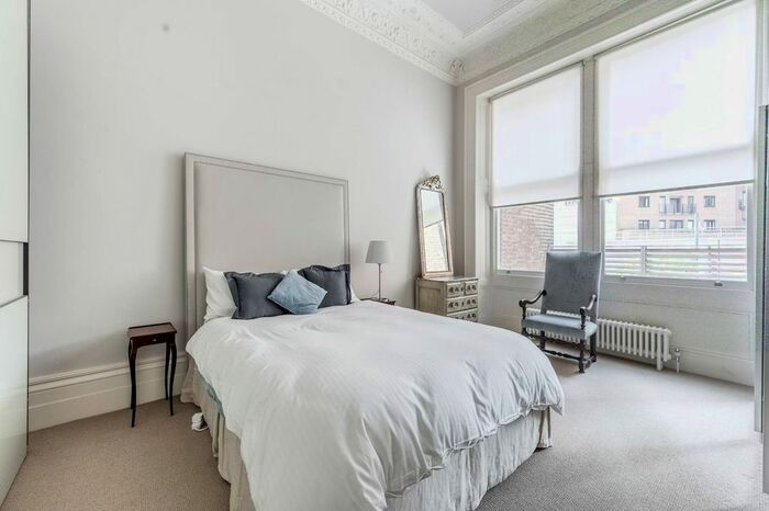 2 Bedroom Flat To Rent In Emperors Gate, South Kensington, London, SW7