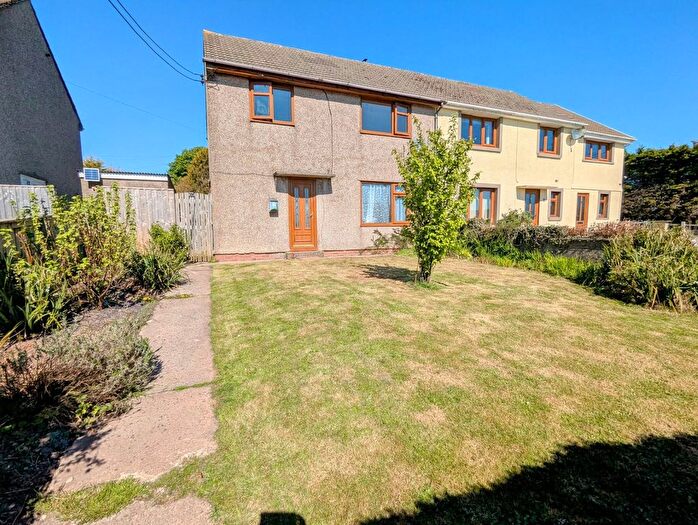 3 Bedroom Semi-Detached House For Sale In Is Y Llan, Llanddarog, Carmarthen, Carmarthenshire., SA32