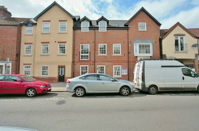 1 Bedroom Apartment To Rent In West St Helen Street, Abingdon, OX14