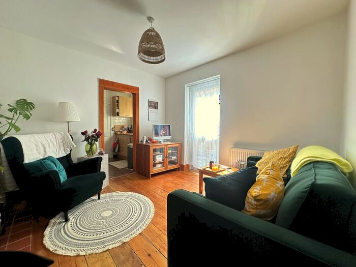 2 Bedroom Flat To Rent In St. John's Road, N15