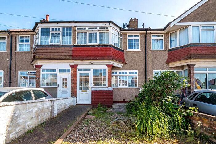 3 Bedroom Terraced House For Sale In Hallford Way, Dartford, Kent, DA1