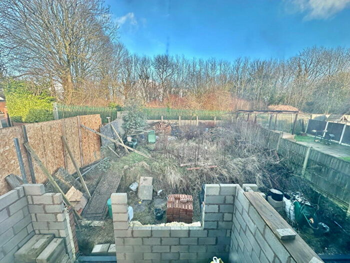 2 Bedroom End Of Terrace House For Sale In Lime Road, Dudley, DY3