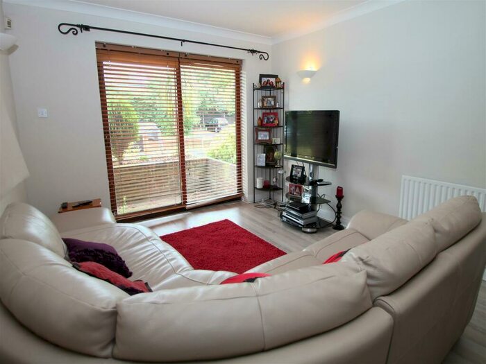 1 Bedroom Apartment To Rent In Fitzhardinge House, Kemerton Road, Beckenham, BR3