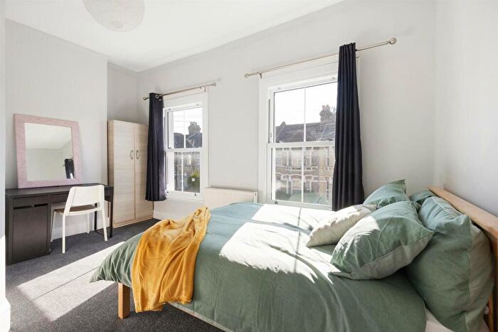 4 Bedroom Terraced House To Rent In Elcot Avenue, Peckham, SE15