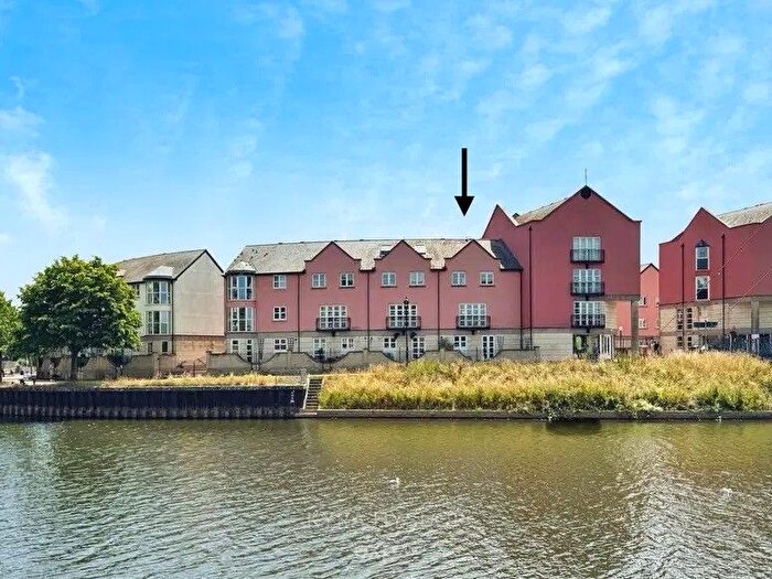 3 Bedroom Terraced House For Sale In Waterside, Exeter, EX2