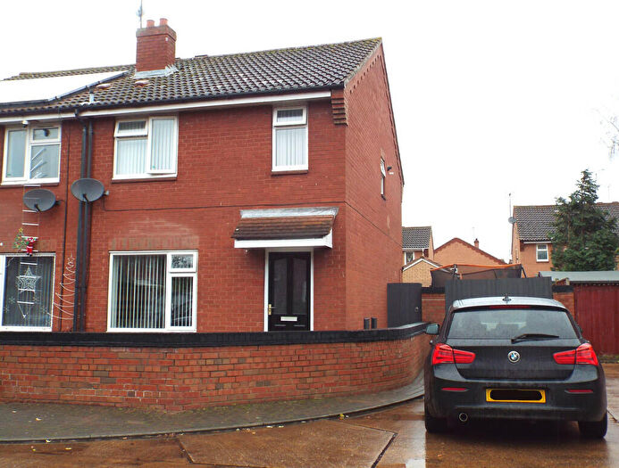 3 Bedroom Semi-Detached House For Sale In Britannia Gardens, HU5