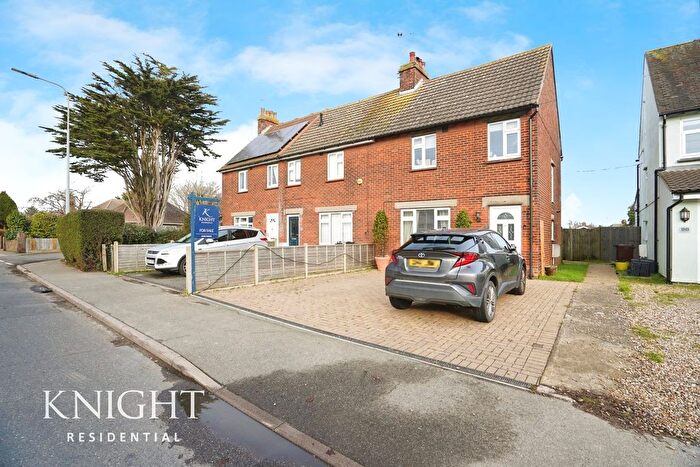 3 Bedroom Terraced House For Sale In Fingringhoe Road, Colchester, CO2