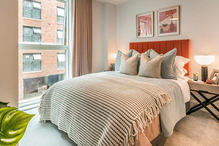 2 Bedroom Flat For Sale In Horlicks Quarter, Slough, SL1