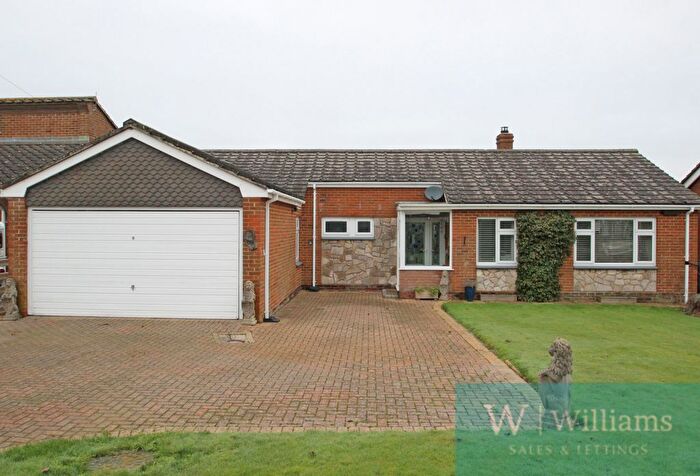 3 Bedroom Detached Bungalow For Sale In Palmers Road, Wootton Bridge, Ryde, PO33