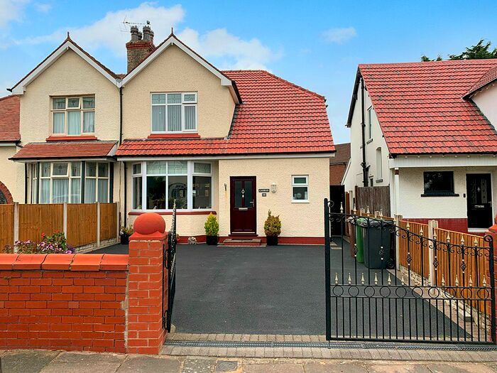 Houses for sale & to rent in PR8 3JH, Sandbrook Road, Ainsdale Southport