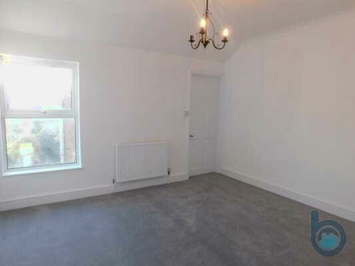 2 Bedroom End Of Terrace House To Rent In Broadway, Peterborough, Cambridgeshire, PE7