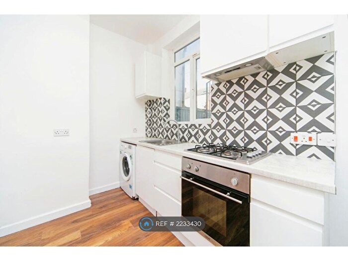 3 Bedroom Terraced House To Rent In Woodbine Street, Liverpool, L5