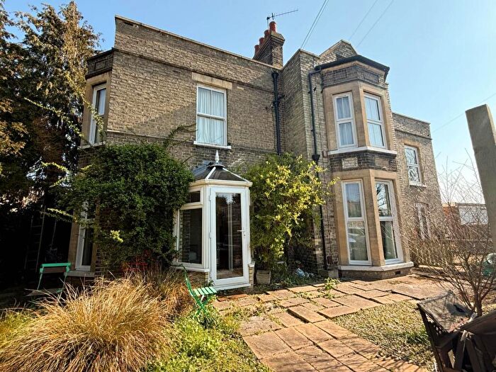 2 Bedroom Apartment For Sale In Pamplin House Fernlea Close, Cambridge, CB1