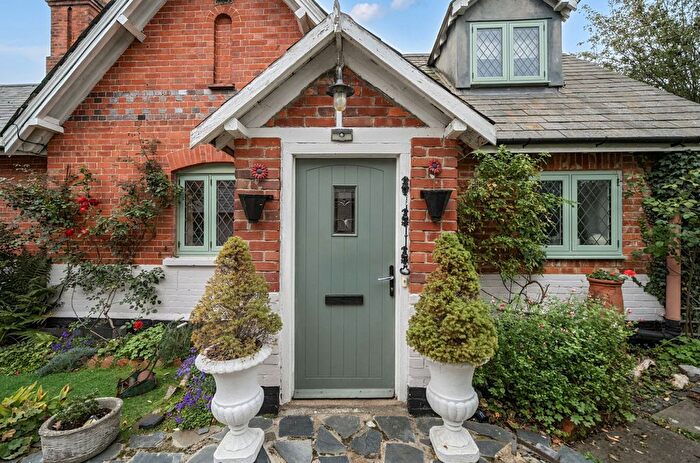 4 Bedroom Semi-Detached House For Sale In Cricket Hill, Finchampstead, Wokingham, Berkshire, RG40