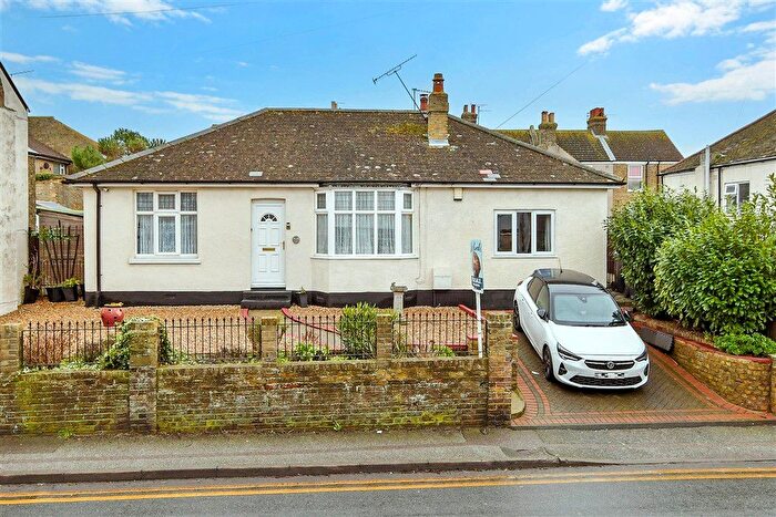 4 Bedroom Detached Bungalow For Sale In Newington Road, Ramsgate, Kent, CT12