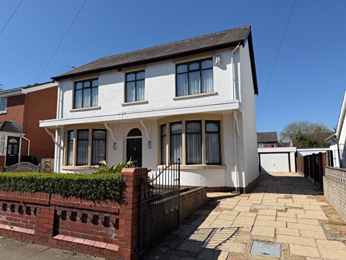 Detached House For Sale In George Avenue, Blackpool, FY4