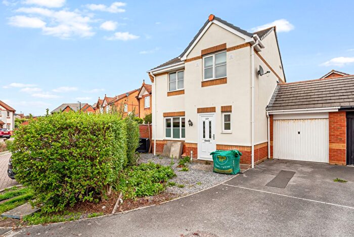 3 Bedroom Detached House For Sale In Camberley Walk, BS22